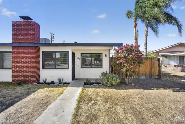 2108 Sherwood Avenue, Bakersfield, CA 93304