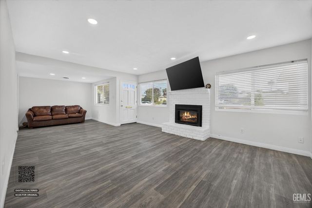 2108 Sherwood Avenue, Bakersfield, CA 93304