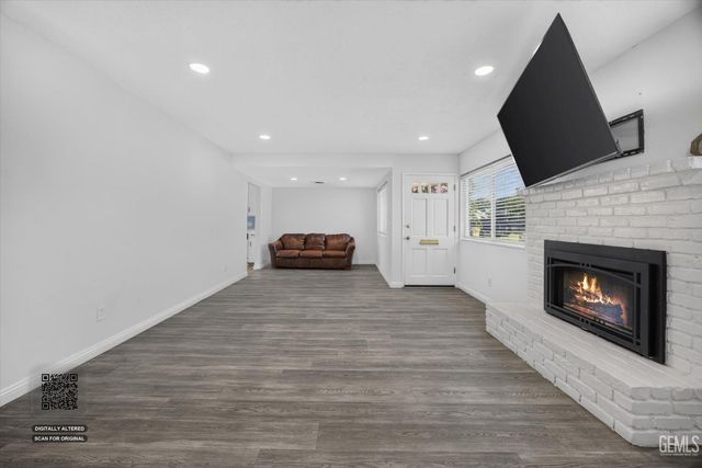 2108 Sherwood Avenue, Bakersfield, CA 93304