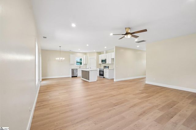461 Cooley Springs School Road, Chesnee, SC 29323