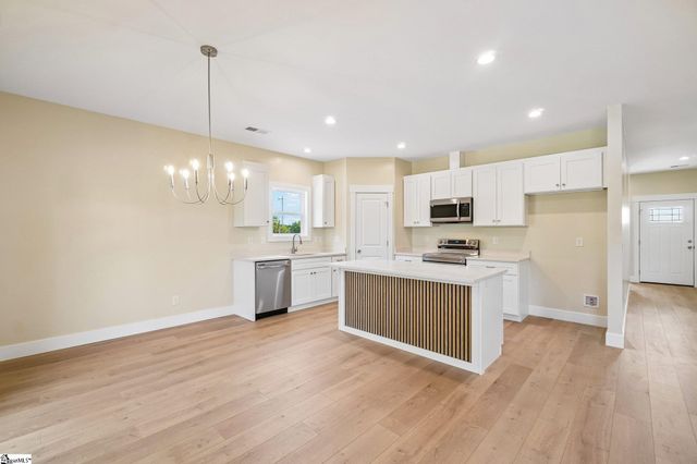 461 Cooley Springs School Road, Chesnee, SC 29323