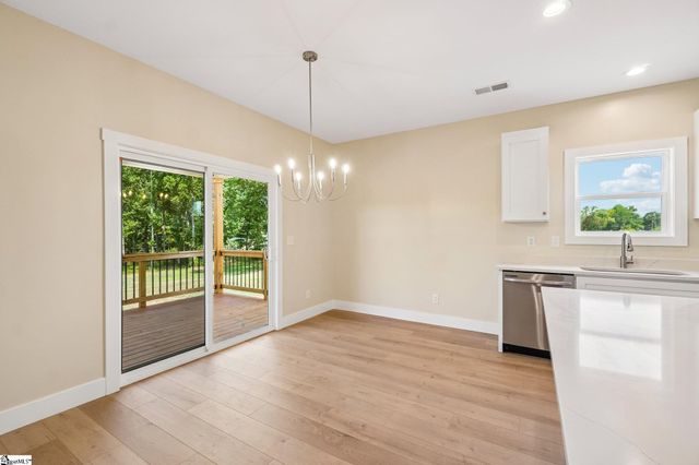 461 Cooley Springs School Road, Chesnee, SC 29323