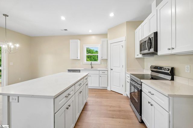 461 Cooley Springs School Road, Chesnee, SC 29323