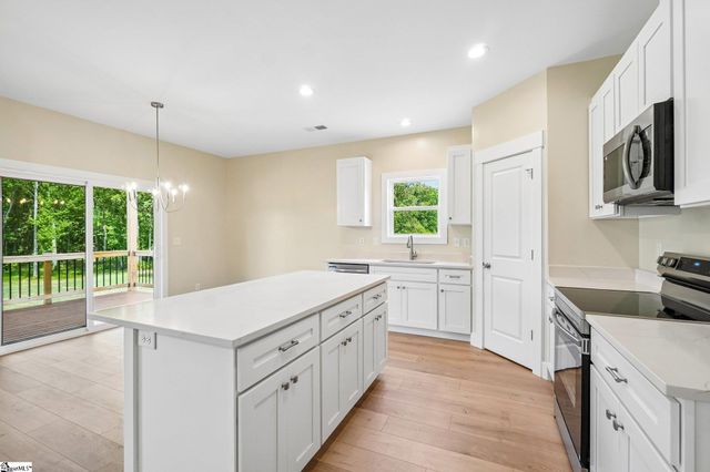 461 Cooley Springs School Road, Chesnee, SC 29323