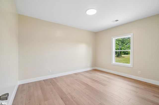 461 Cooley Springs School Road, Chesnee, SC 29323