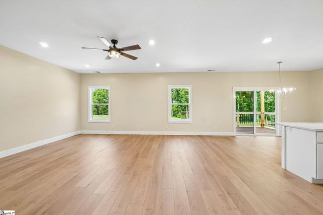 461 Cooley Springs School Road, Chesnee, SC 29323