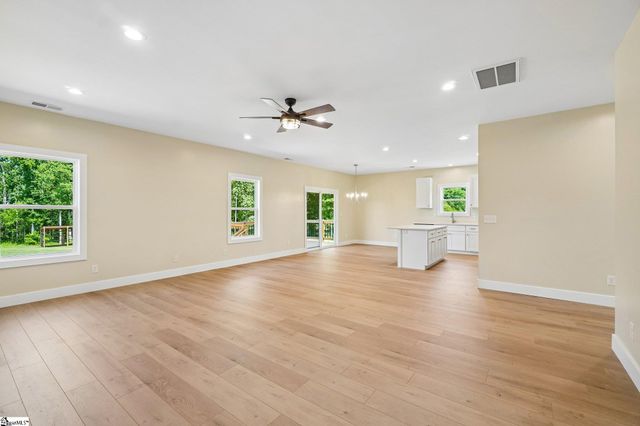 461 Cooley Springs School Road, Chesnee, SC 29323