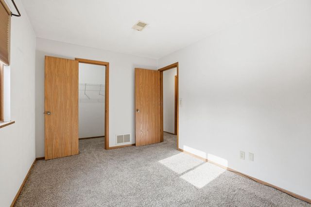 5102 25th Ave Ct Court 102, Moline, IL 61265