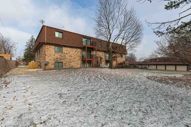 5102 25th Ave Ct Court 102, Moline, IL 61265