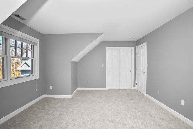 81 Beecher Pl 81, Newton, MA 02459