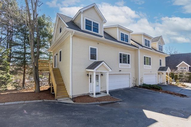 81 Beecher Pl 81, Newton, MA 02459