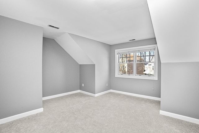 81 Beecher Pl 81, Newton, MA 02459