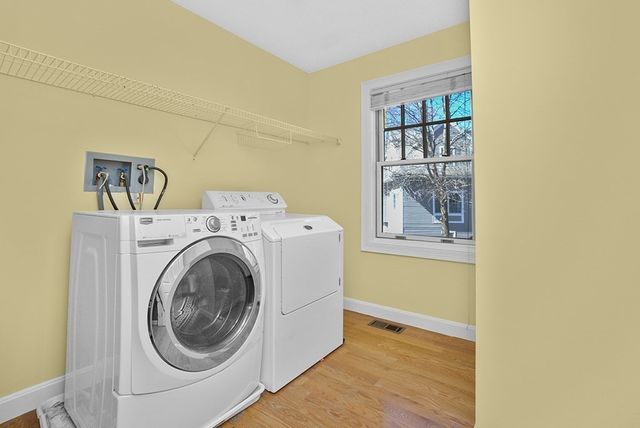 81 Beecher Pl 81, Newton, MA 02459