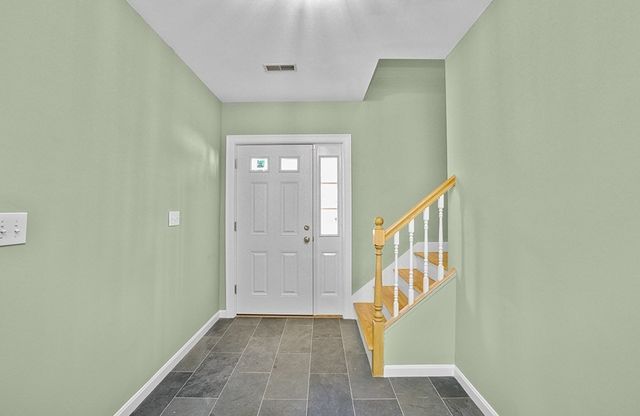 81 Beecher Pl 81, Newton, MA 02459