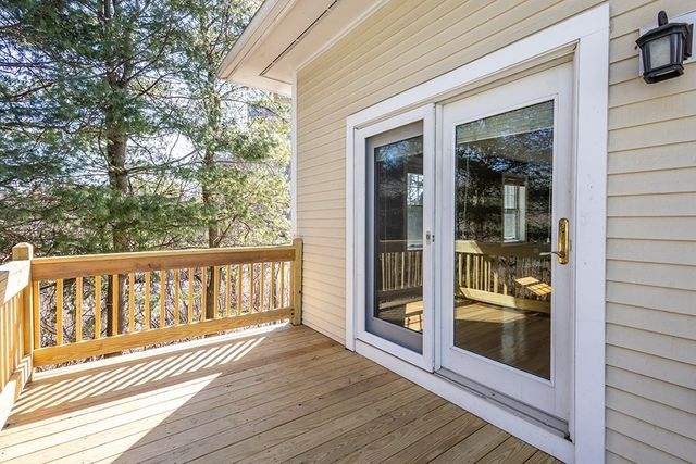 81 Beecher Pl 81, Newton, MA 02459