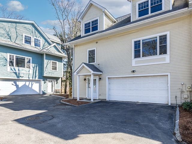 81 Beecher Pl 81, Newton, MA 02459