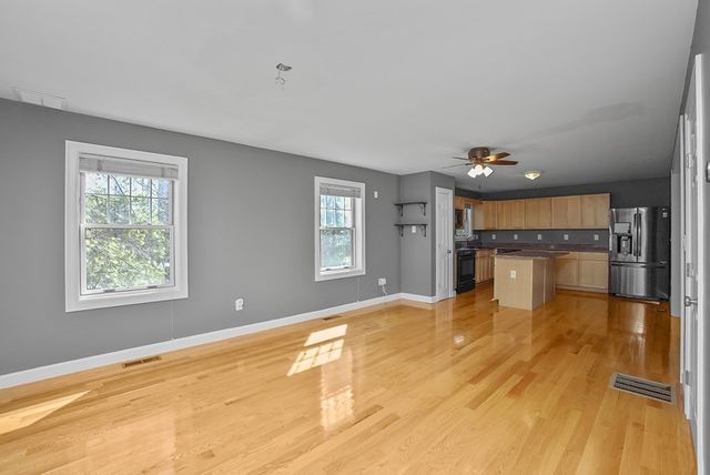 81 Beecher Pl 81, Newton, MA 02459