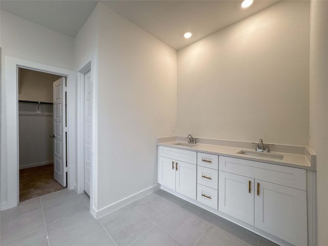 13727 Olympic River Ln, Rosharon, TX 77583