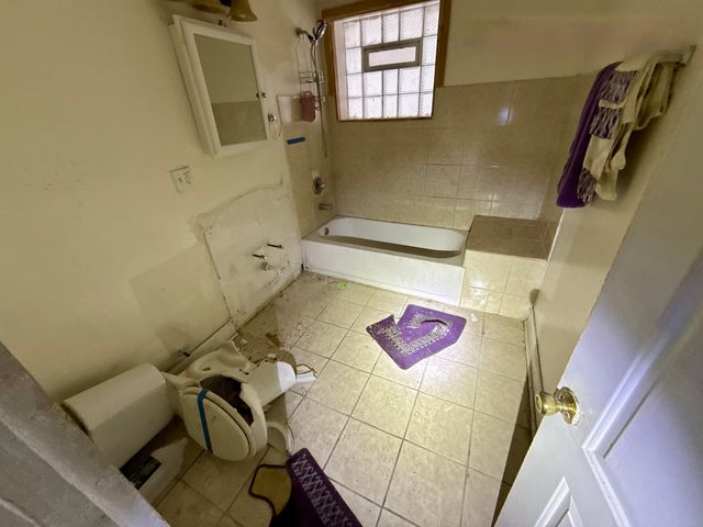 7826 S Marshfield Avenue, Chicago, IL 60620