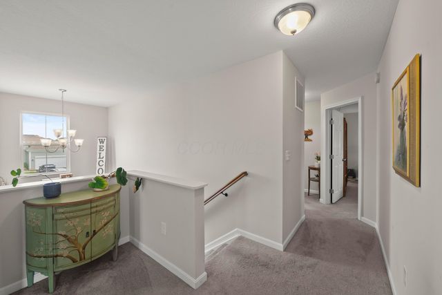 34 Burroughs Drive, Ashville, OH 43103