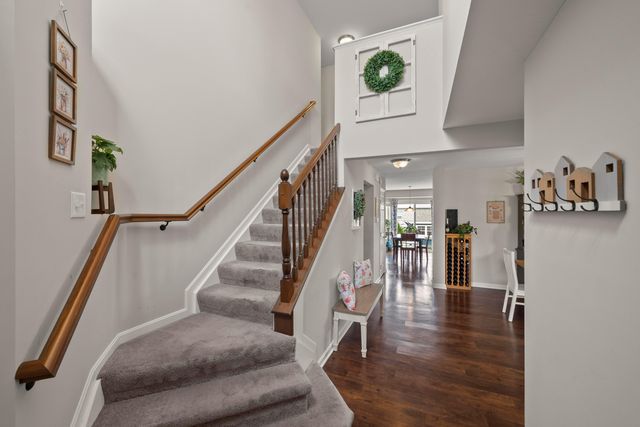 34 Burroughs Drive, Ashville, OH 43103