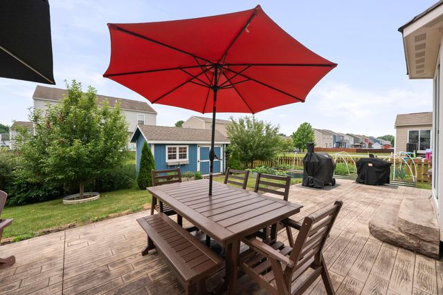 34 Burroughs Drive, Ashville, OH 43103