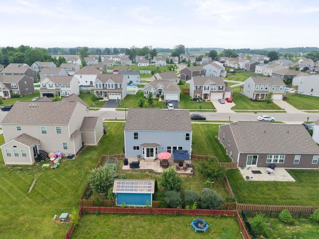 34 Burroughs Drive, Ashville, OH 43103