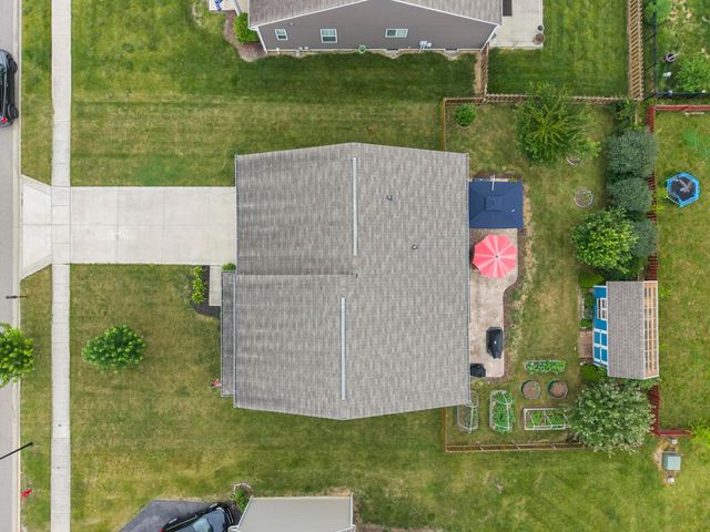 34 Burroughs Drive, Ashville, OH 43103
