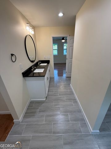 264 Shelburn Drive, Riverdale, GA 30274