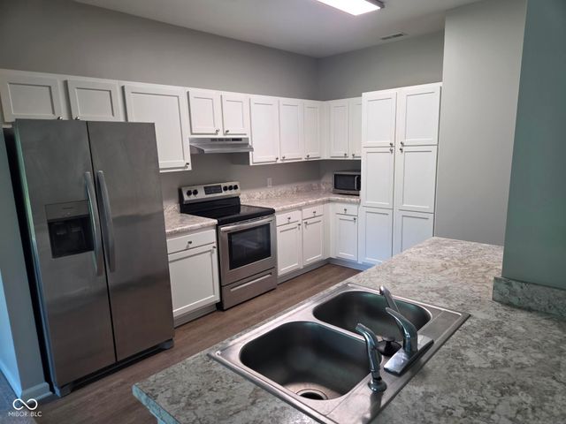 1623 Capra Court, Beech Grove, IN 46107