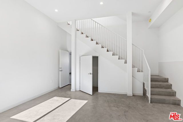 2521 S Orange Drive, Los Angeles, CA 90016