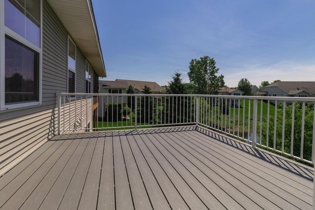 10709 Kingsfield Lane, Woodbury, MN 55129