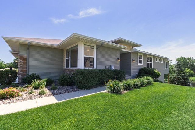 10709 Kingsfield Lane, Woodbury, MN 55129