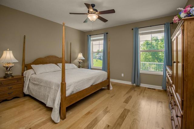 10709 Kingsfield Lane, Woodbury, MN 55129