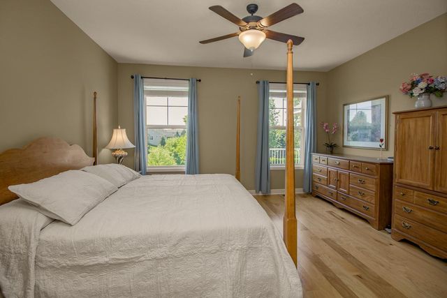 10709 Kingsfield Lane, Woodbury, MN 55129
