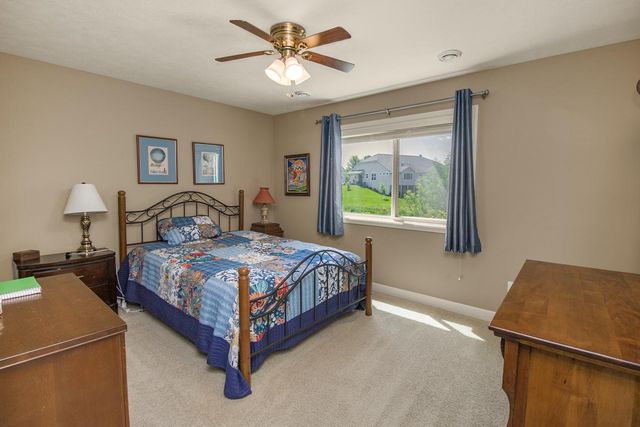 10709 Kingsfield Lane, Woodbury, MN 55129
