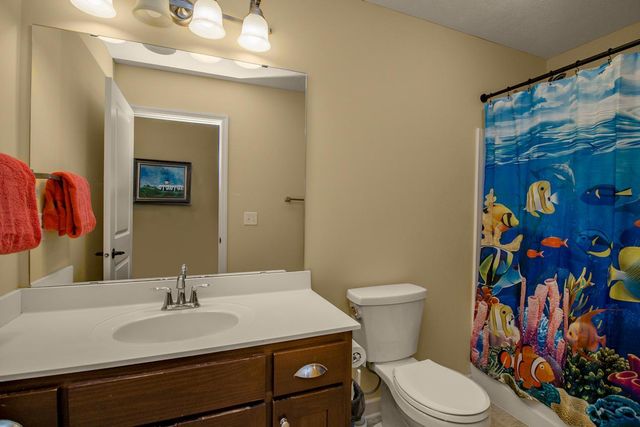 10709 Kingsfield Lane, Woodbury, MN 55129