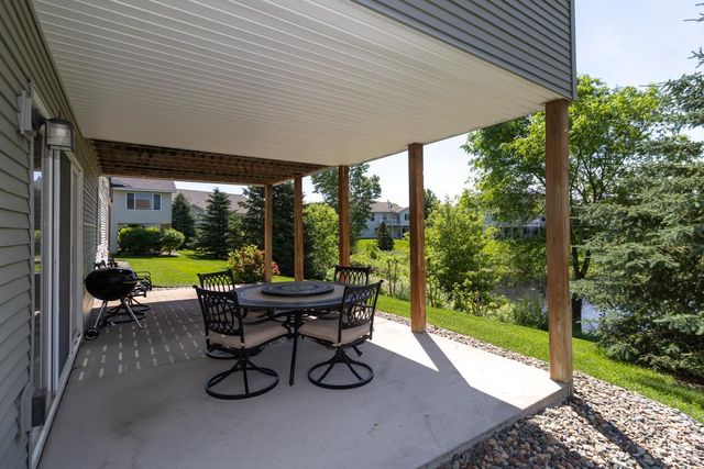 10709 Kingsfield Lane, Woodbury, MN 55129