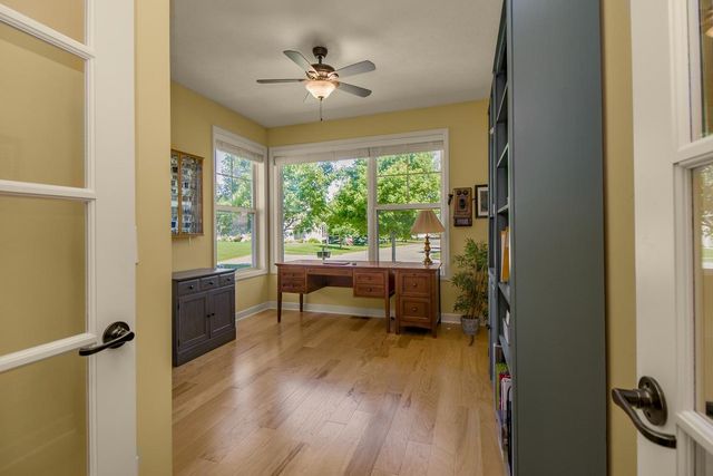 10709 Kingsfield Lane, Woodbury, MN 55129