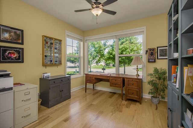 10709 Kingsfield Lane, Woodbury, MN 55129