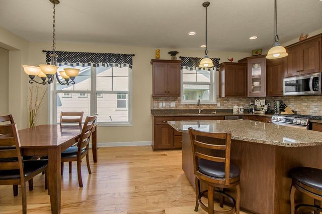 10709 Kingsfield Lane, Woodbury, MN 55129