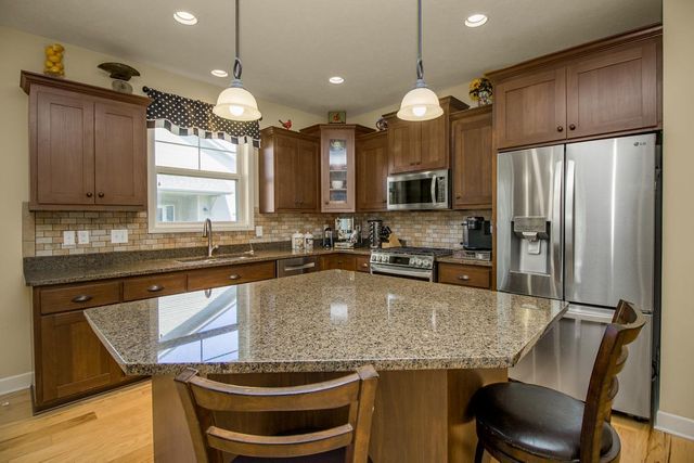 10709 Kingsfield Lane, Woodbury, MN 55129