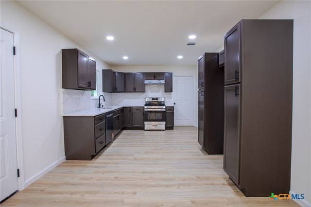 3701 Redwood Drive, Victoria, TX 77901