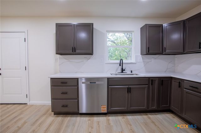 3701 Redwood Drive, Victoria, TX 77901