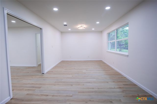 3701 Redwood Drive, Victoria, TX 77901