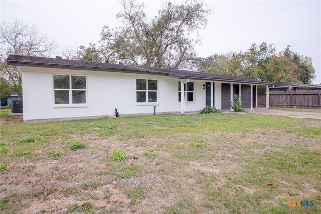 3701 Redwood Drive, Victoria, TX 77901