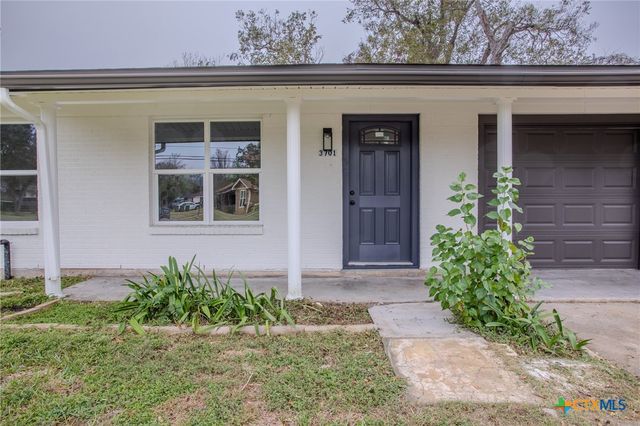 3701 Redwood Drive, Victoria, TX 77901