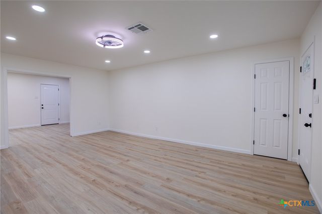 3701 Redwood Drive, Victoria, TX 77901