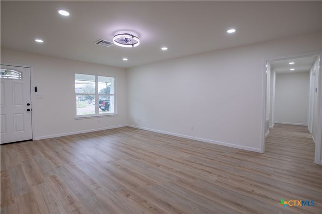 3701 Redwood Drive, Victoria, TX 77901