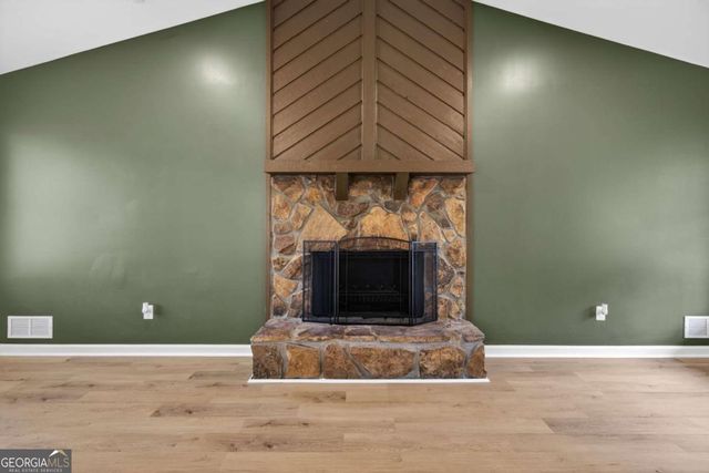 6537 River Glen Dr, Riverdale, GA 30296